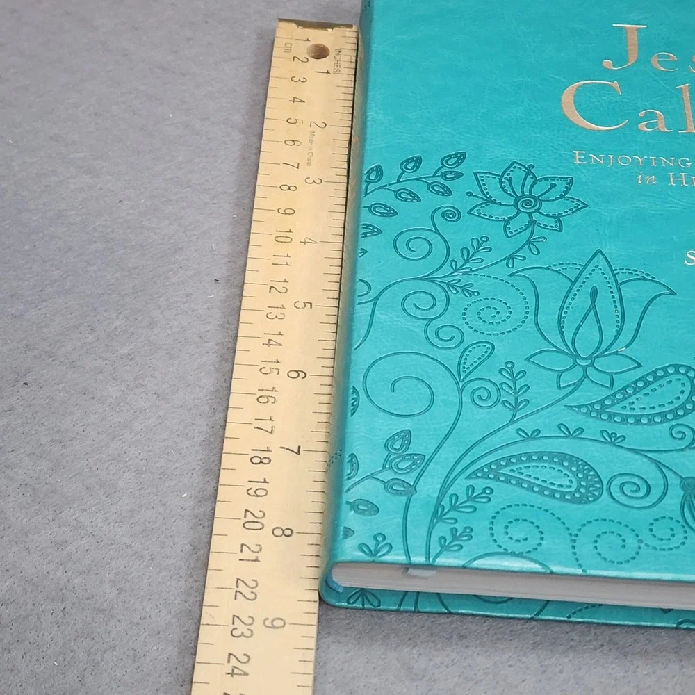 Sarah Young‎ Jesus Calling Devotional Teal Faux Leather Floral Embossed Unisex